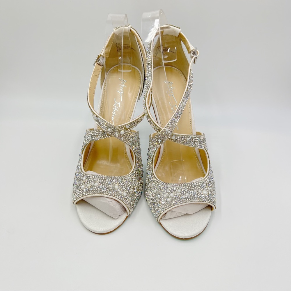 Betsey Johnson Women's Sage Jeweled Rhinestone Bling White Heels Pumps Shoes 8.5 - Picture 3 of 14